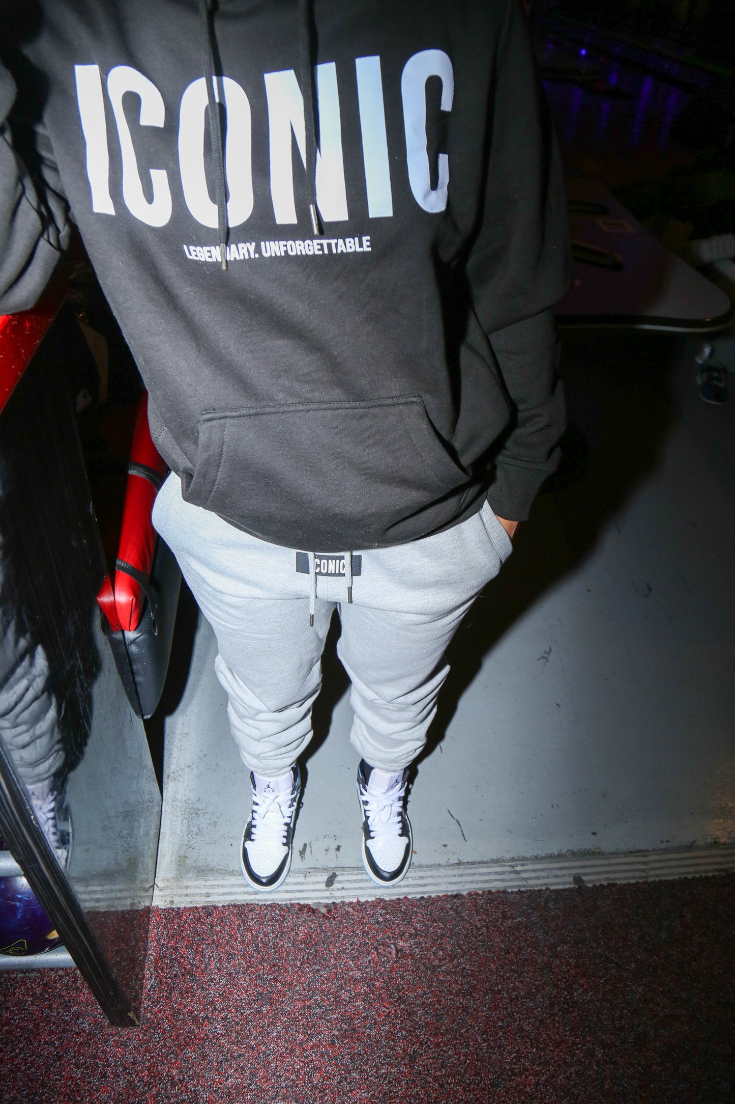 Iconic Signature Joggers